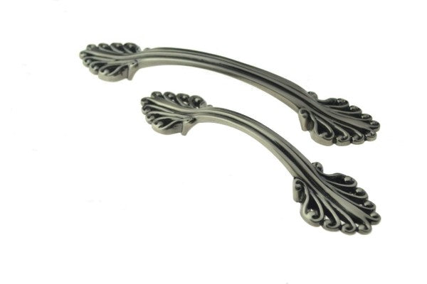 Antique Silver Elegant Curved Handle Cabinet Handle (C135 Ferngully)