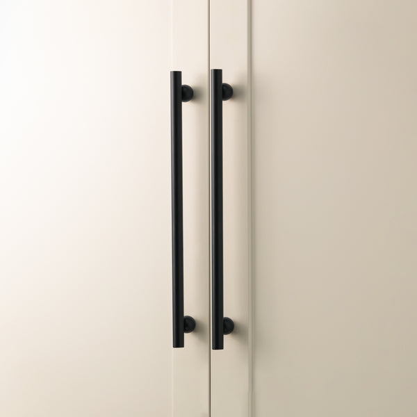 C242 - Matt Black Franklin Appliance Pull