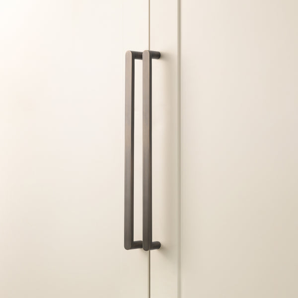 C250 - Antique Bronze Trevallyn Appliance Pull