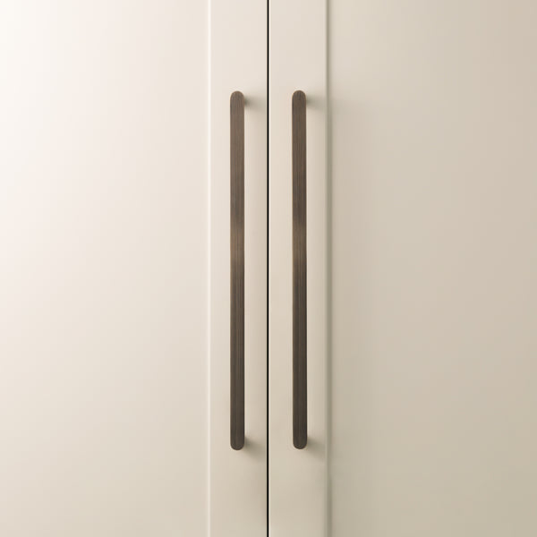 C250 - Antique Bronze Trevallyn Appliance Pull