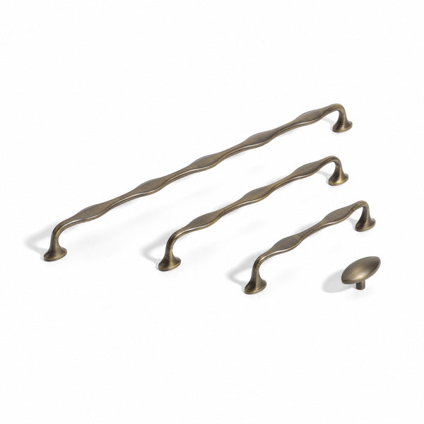 C252 - Lantana Wavy Cabinet Handle