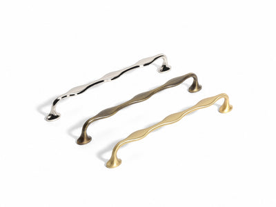 C252 - Lantana Wavy Cabinet Handle