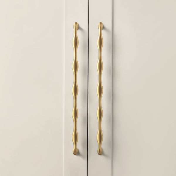 C252 - Lantana Wavy Cabinet Handle