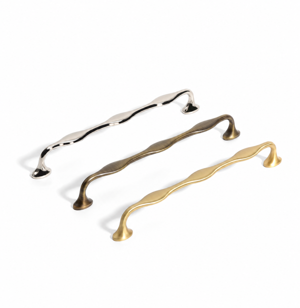 C252 - Lantana Wavy Cabinet Handle