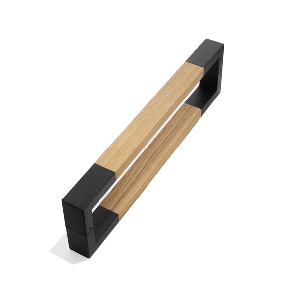E10 - Woodridge Designer Entrance Pull Handle with Matt Black Ends