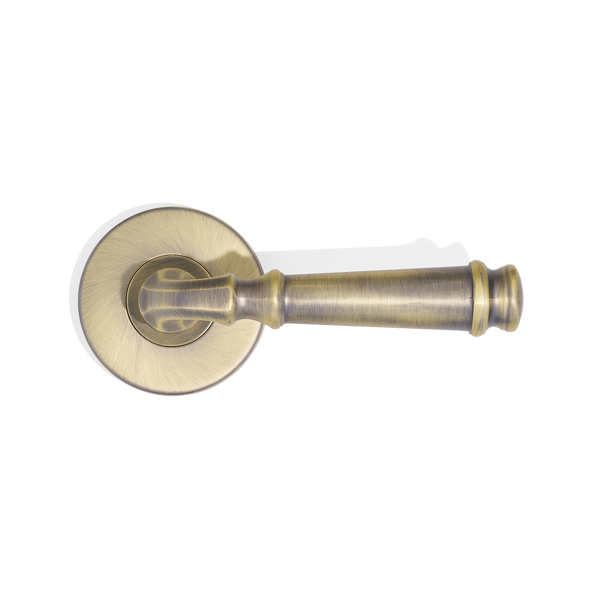 L24 - Bangalow Lever